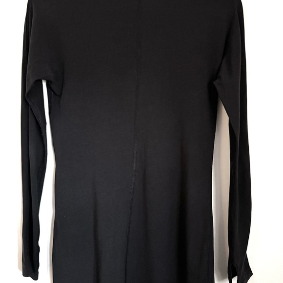 Lululemon Woman’s Long Sleeve Tee Shirt, Size 4 (XS) - Picture 3 of 5